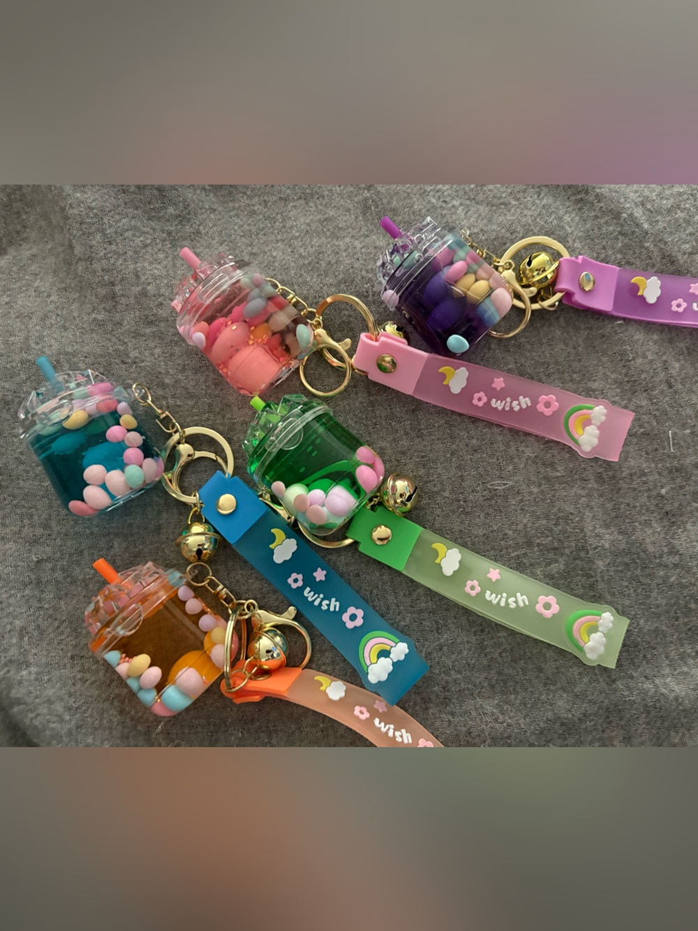 Keychain cups with liquid juice or boba tea with strap that says wish - Picture 4 of 14